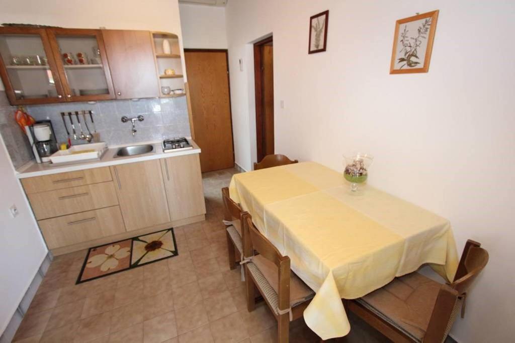 Apartments Anita Помер Екстериор снимка